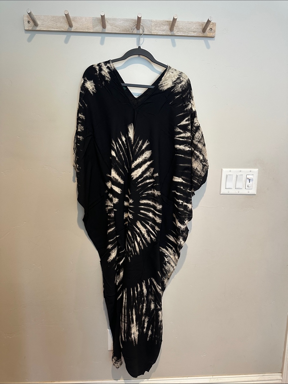 Black & White Tie-Dye Maxi Dress
